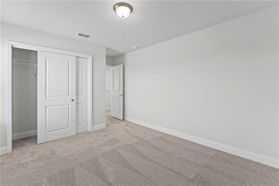 Spacious, unfurnished interior of a new home in Overland, Locust Grove (Image 19).