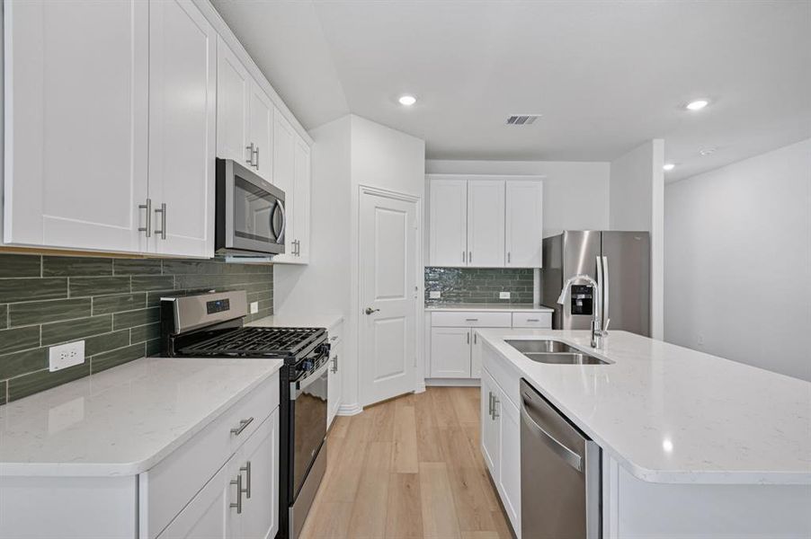 Photo is not of the actual home, but is an inspirational photo of builder’s model home and may depict options, furnishings, and/or decorator features that are not included.