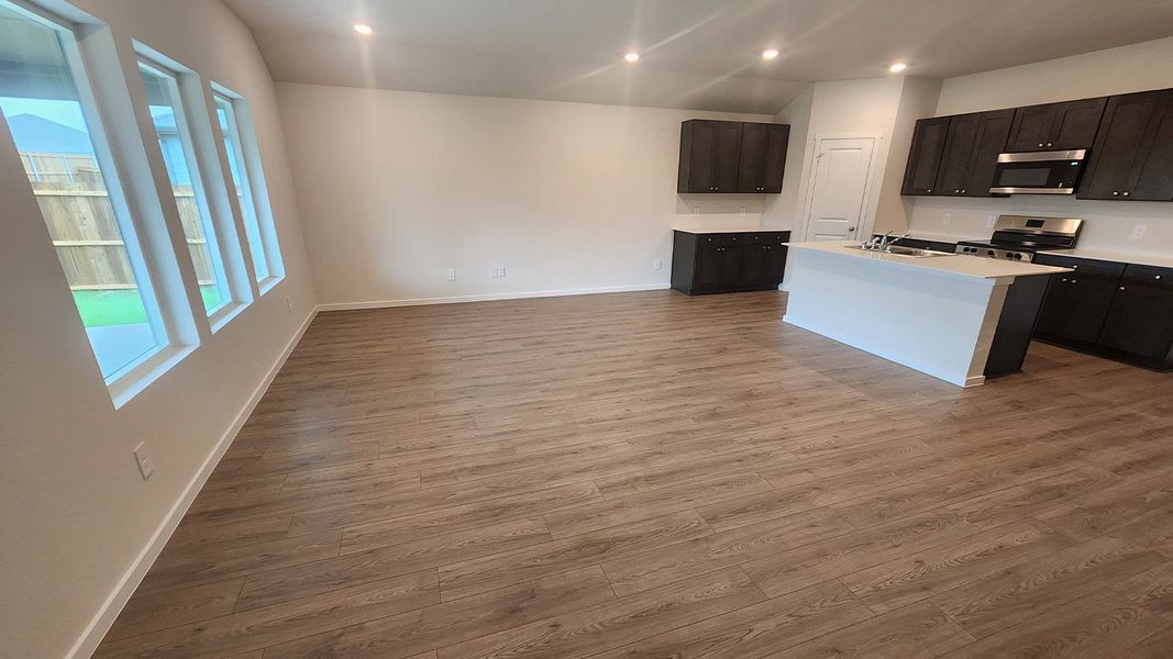 Spacious, unfurnished interior of a new home in Waverly Estates, Josephine (Image 13).