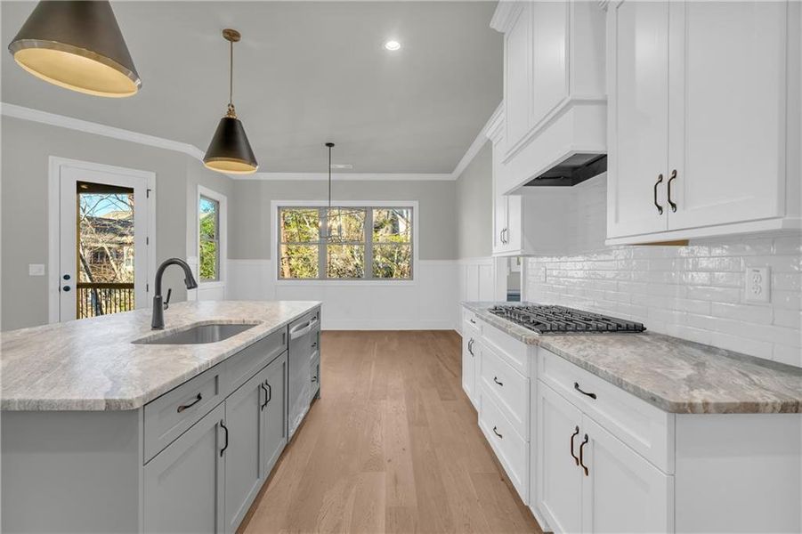 Furnished interior view inside a new home in , Gainesville (Image 14).