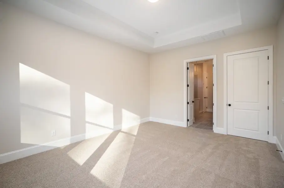 Spacious, unfurnished interior of a new home in Edmunds Farm, Clover (Image 19).