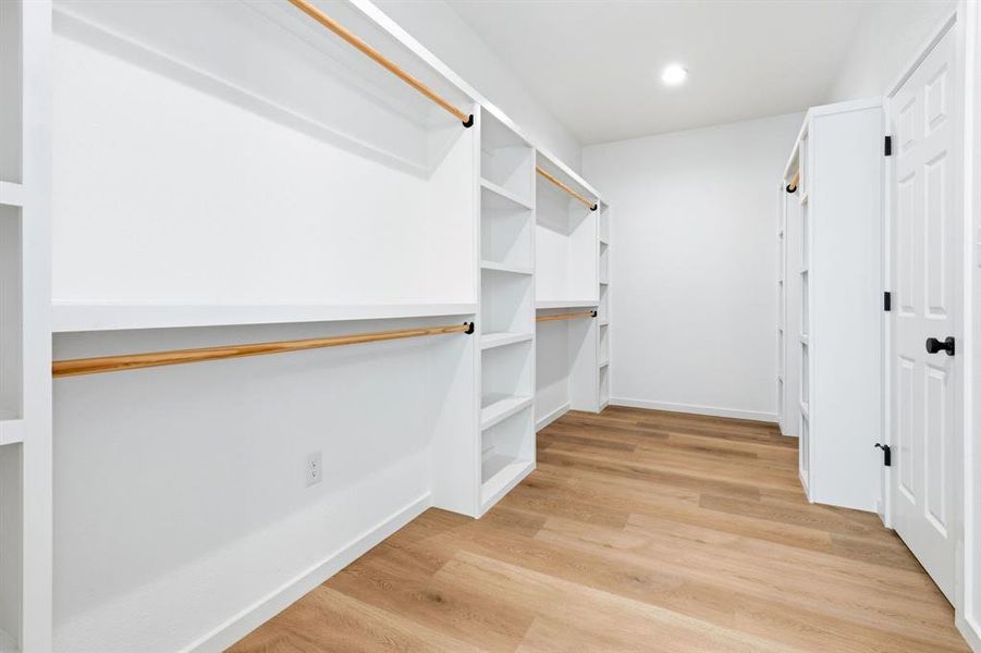 Spacious, unfurnished interior of a new home in , Hawley (Image 30).