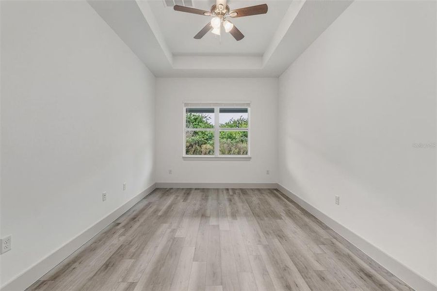 Spacious, unfurnished interior of a new home in , Port Charlotte (Image 19).