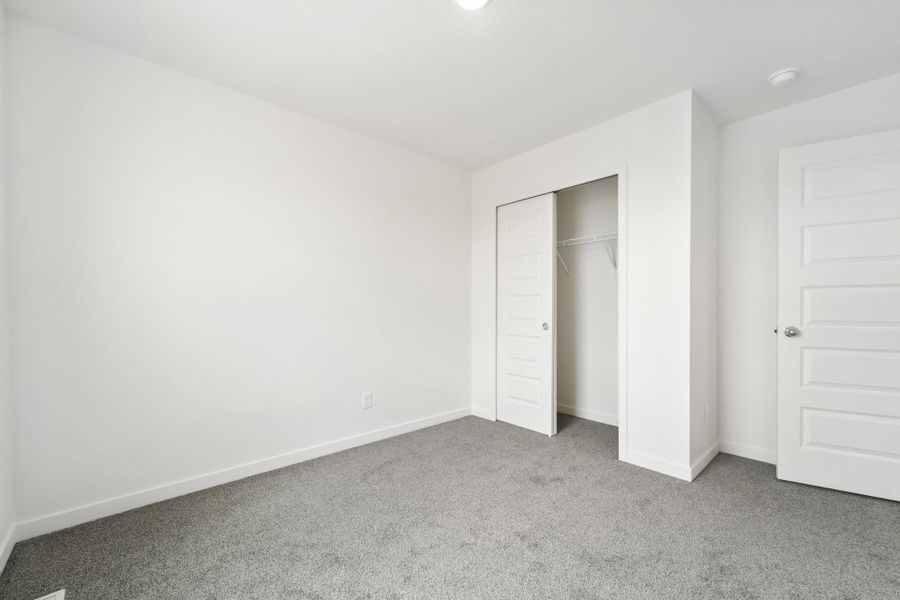 Spacious, unfurnished interior of a new home in Granary, Johnstown (Image 24).