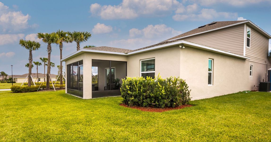 Representative exterior details of a home built from the Lexington by Maronda Homes in Lake County Communities, Mount Plymouth (Image 25).