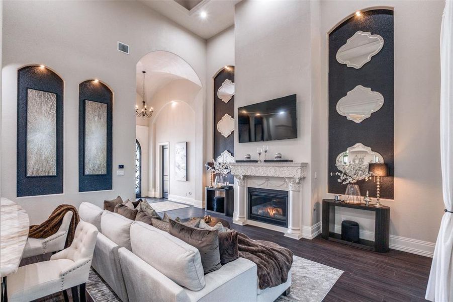 Furnished interior view inside a new home in , Cedar Hill (Image 18).