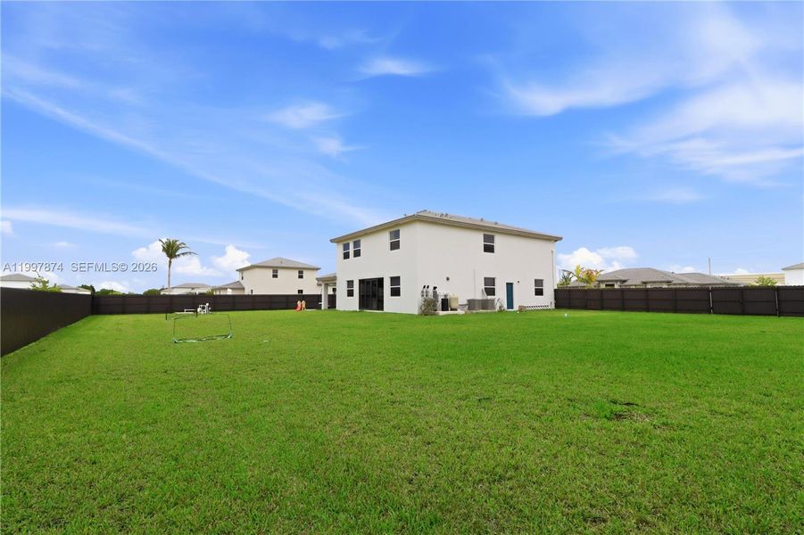 Exterior details and patio area of a home in , Homestead (Image 27).