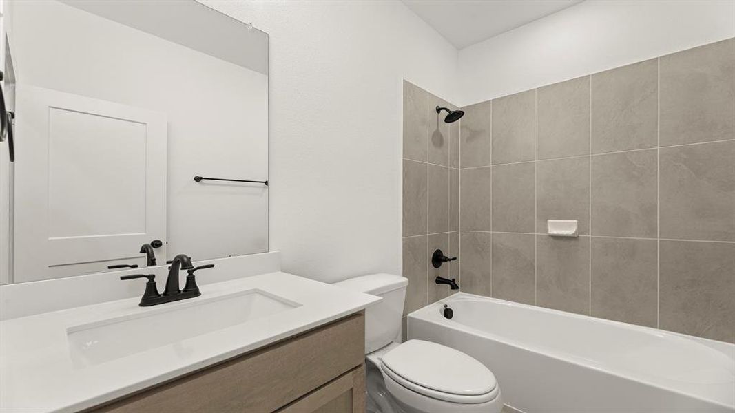 07. 1331 Burgess - 2ND Bath 07. 1331 Burgess - 2ND Bath