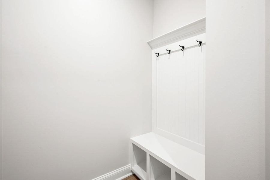 Spacious, unfurnished interior of a new home in Waterways, Richmond Hill (Image 17).
