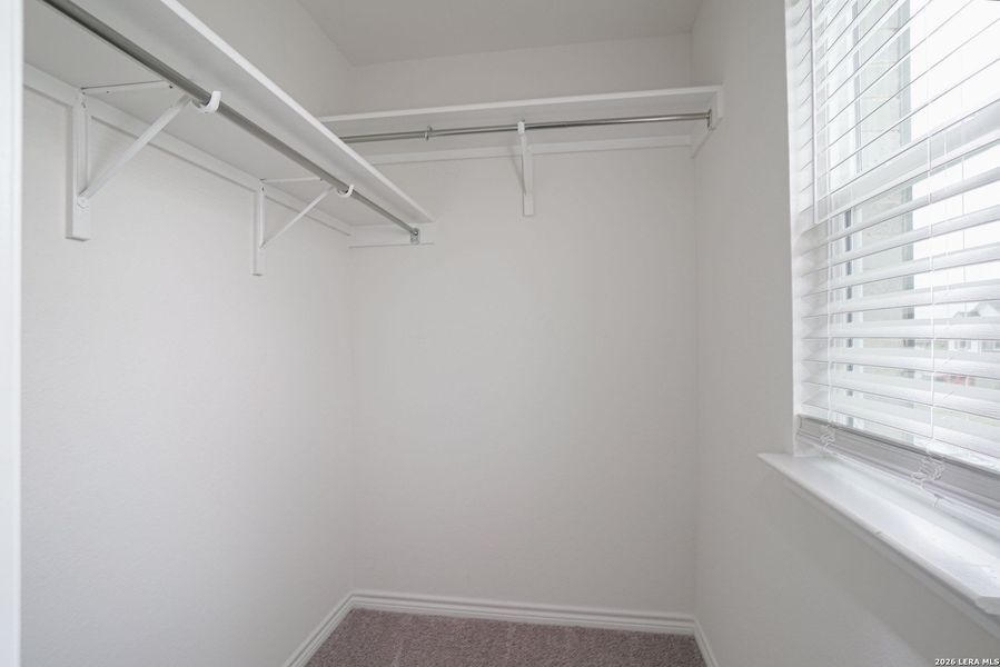 Spacious, unfurnished interior of a new home in Parklands, Schertz (Image 20).