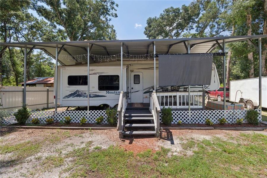 Exterior details and patio area of a home in , Spring Hill (Image 36).