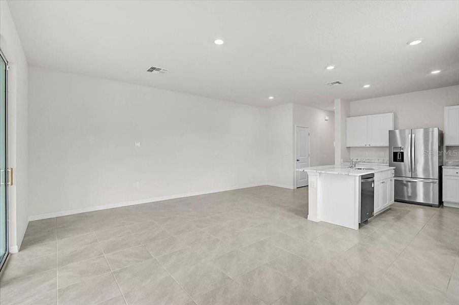 Spacious, unfurnished interior of a new home in , Bradenton (Image 21). Spacious, unfurnished interior of a new home in , Bradenton (Image 21).