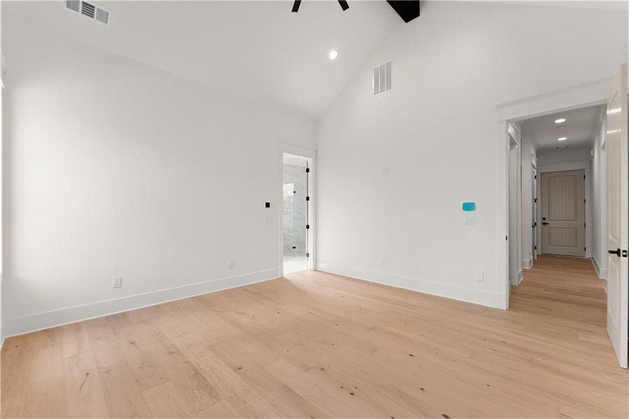 Spacious, unfurnished interior of a new home in , Gainesville (Image 48).