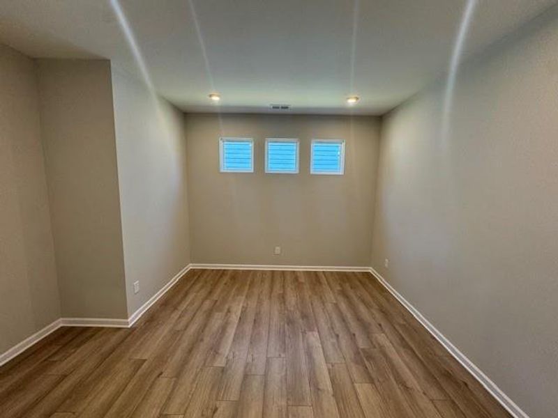 Spacious, unfurnished interior of a new home in Easton Park, Dallas (Image 10).