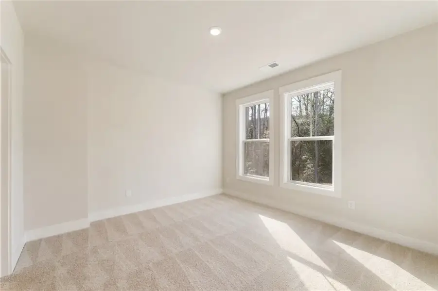 Spacious, unfurnished interior of a new home in South Park, Piedmont (Image 32). Spacious, unfurnished interior of a new home in South Park, Piedmont (Image 32).