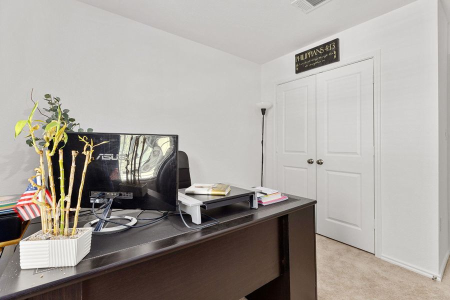 Furnished interior view inside a new home in Cotton Brook: Claremont Collection, Hutto (Image 17). Furnished interior view inside a new home in Cotton Brook: Claremont Collection, Hutto (Image 17).