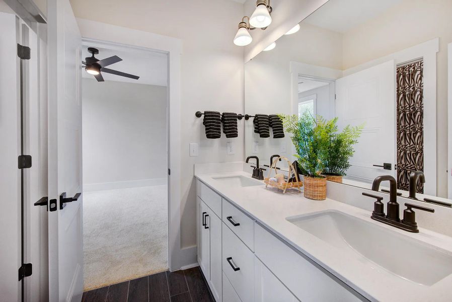Kayleen Bathroom 4