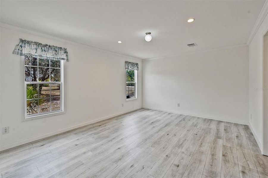 Spacious, unfurnished interior of a new home in , North Fort Myers (Image 18).