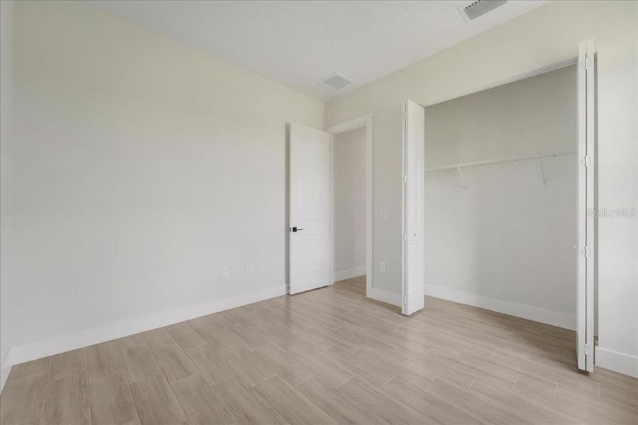 Spacious, unfurnished interior of a new home in , Lehigh Acres (Image 47).