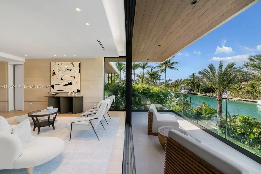 Exterior details and patio area of a home in , Miami Beach (Image 15).