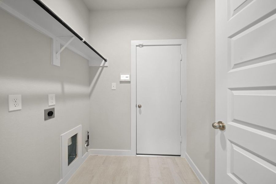 Spacious, unfurnished interior of a new home in Grand Oaks – The Cove, Houston (Image 21).