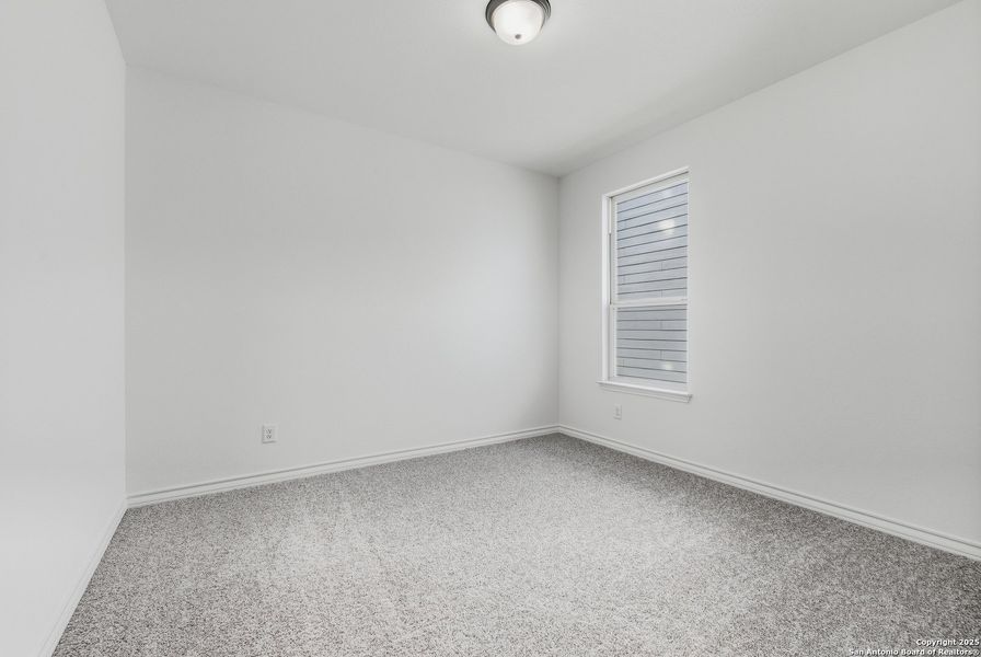 Spacious, unfurnished interior of a new home in Bison Ridge, San Antonio (Image 16).