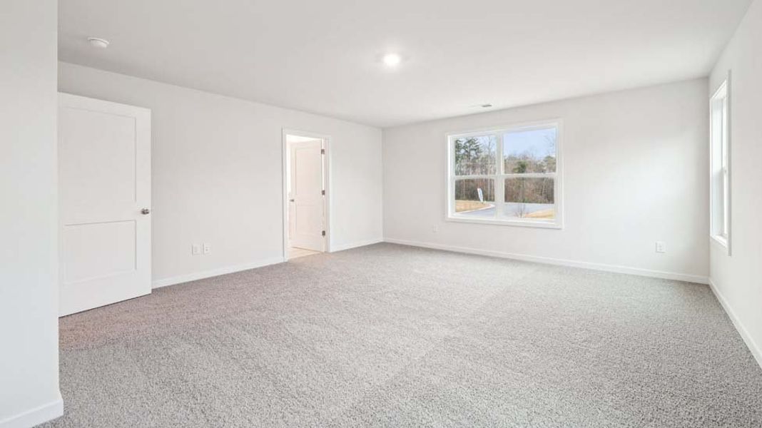 Spacious, unfurnished interior of a new home in Laurelbrook, Sherrills Ford (Image 23).