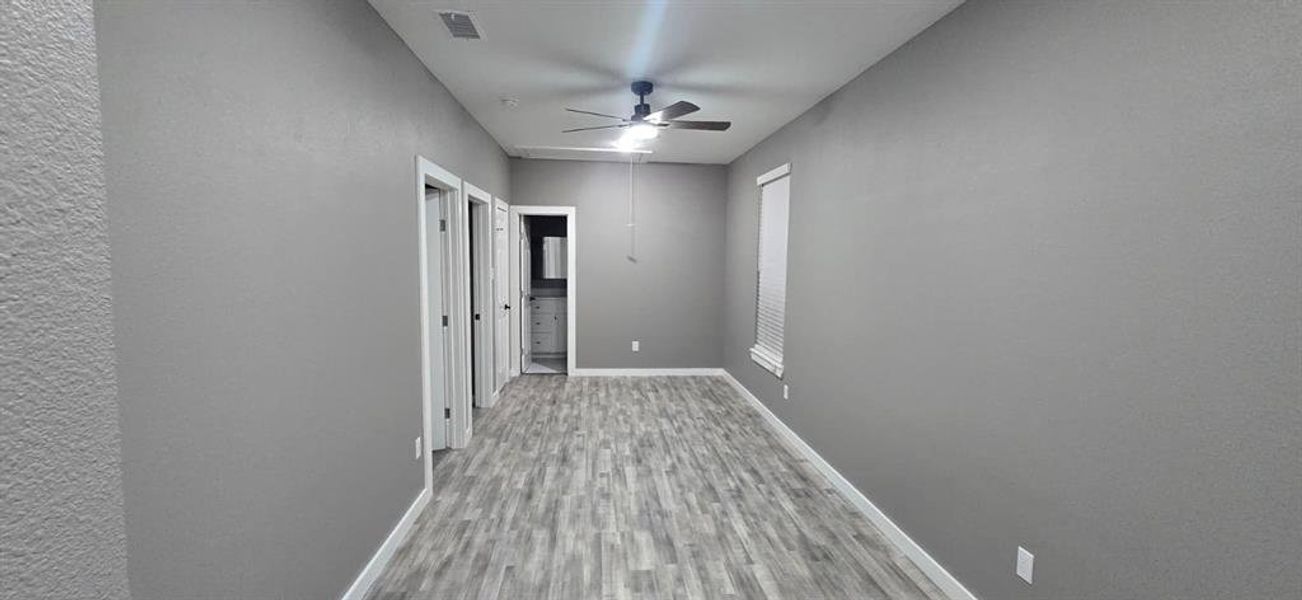 Spacious, unfurnished interior of a new home in , Gainesville (Image 13).