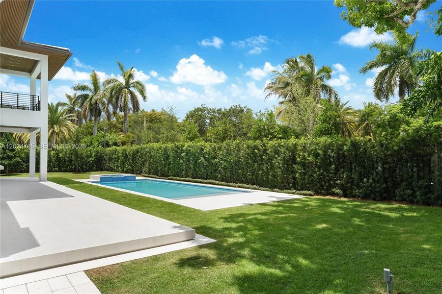 Exterior details and patio area of a home in , Pinecrest (Image 26).