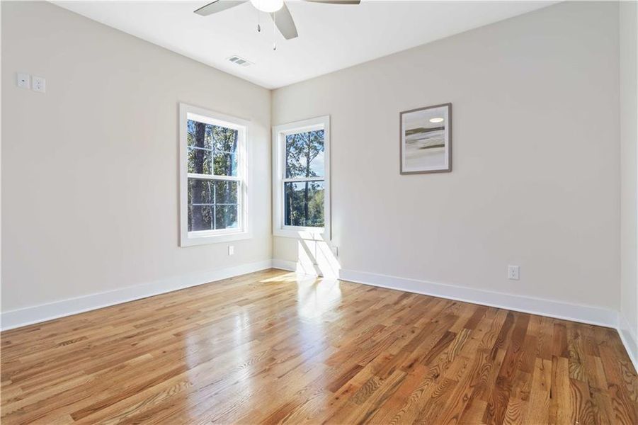Spacious, unfurnished interior of a new home in , Atlanta (Image 20).