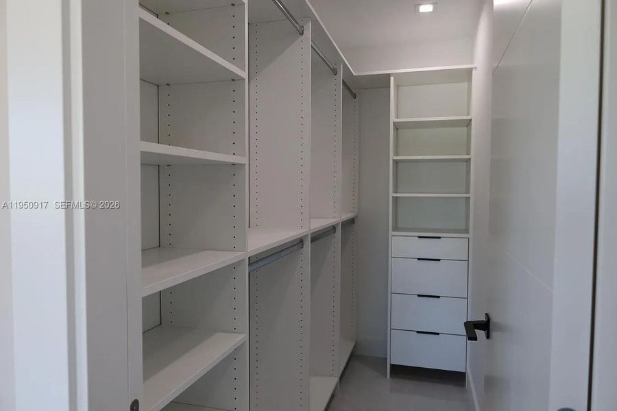 Furnished interior view inside a new home in , Tavernier (Image 4).