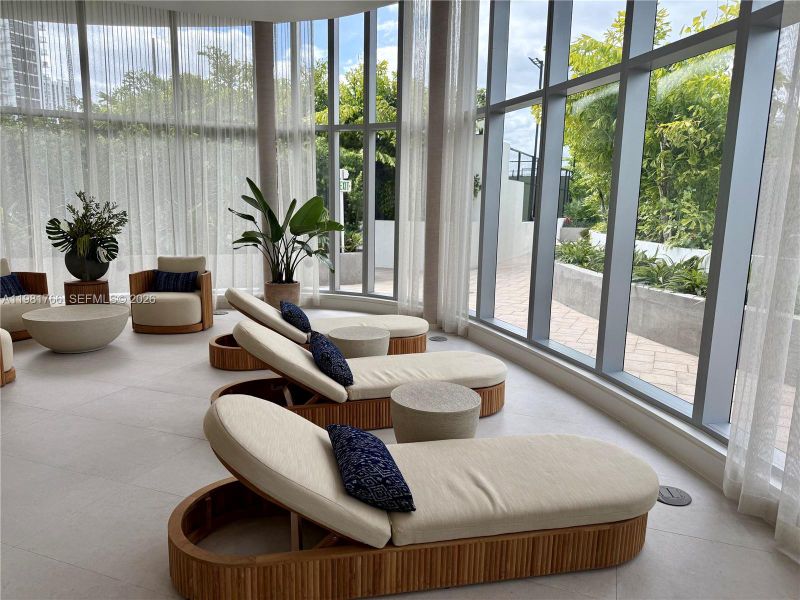 Community amenities in Aria Reserve, Miami (Image 72).