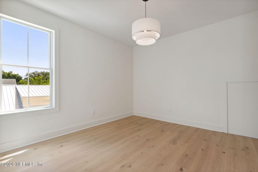 Spacious, unfurnished interior of a new home in , Fernandina Beach (Image 27).