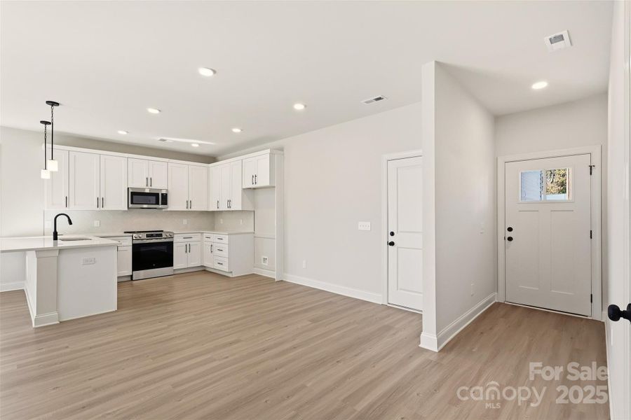 Spacious, unfurnished interior of a new home in , Granite Falls (Image 18).