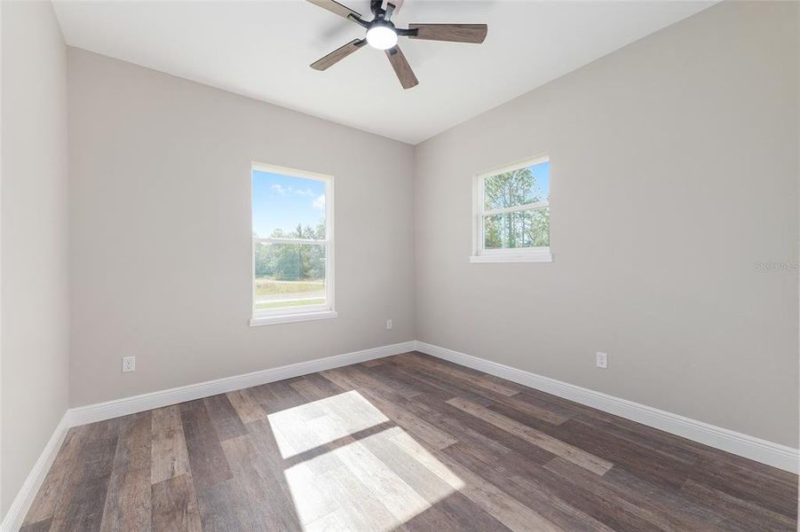 Spacious, unfurnished interior of a new home in , Citrus Springs (Image 29).