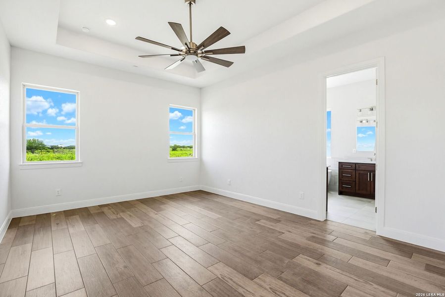 Spacious, unfurnished interior of a new home in , Marion (Image 16).
