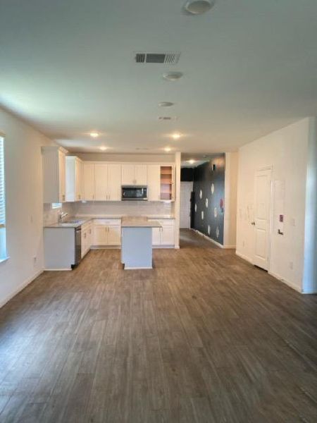 Spacious, unfurnished interior of a new home in Myrtle Gardens, Magnolia (Image 18). Spacious, unfurnished interior of a new home in Myrtle Gardens, Magnolia (Image 18).