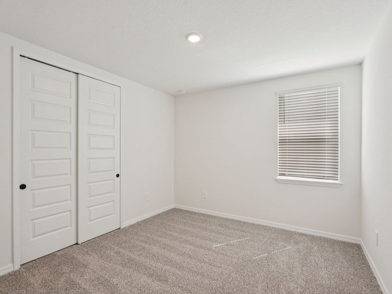 Spacious, unfurnished interior of a new home in Oakfield Trails - Signature Series, Parrish (Image 16). Spacious, unfurnished interior of a new home in Oakfield Trails - Signature Series, Parrish (Image 16).