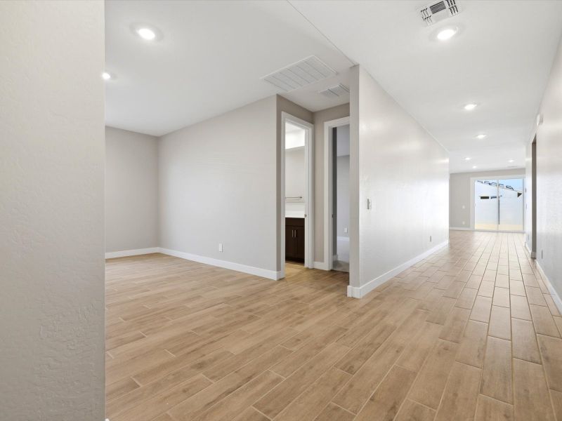 Spacious, unfurnished interior of a new home in Abel Ranch Signature Series, Goodyear (Image 15). Spacious, unfurnished interior of a new home in Abel Ranch Signature Series, Goodyear (Image 15).