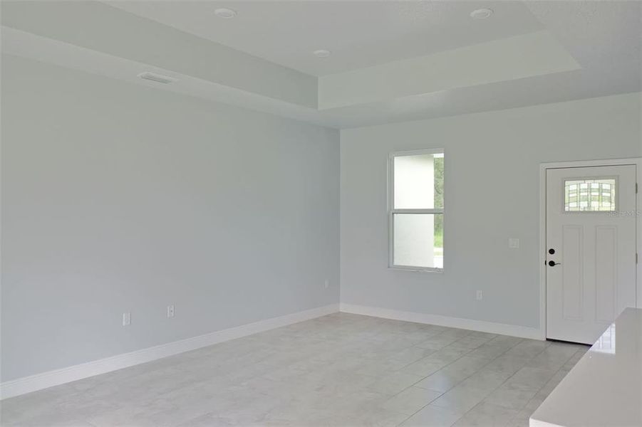Spacious, unfurnished interior of a new home in , Deland (Image 23).