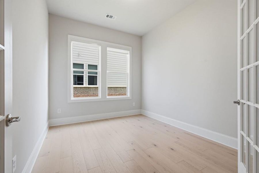 Spacious, unfurnished interior of a new home in , Woodstock (Image 26).