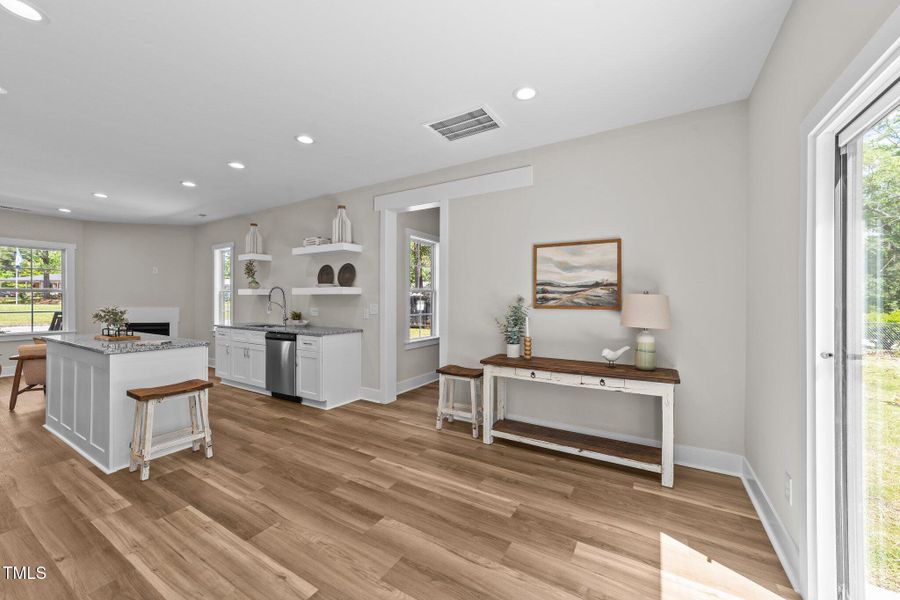 412 N Green - Dining 3