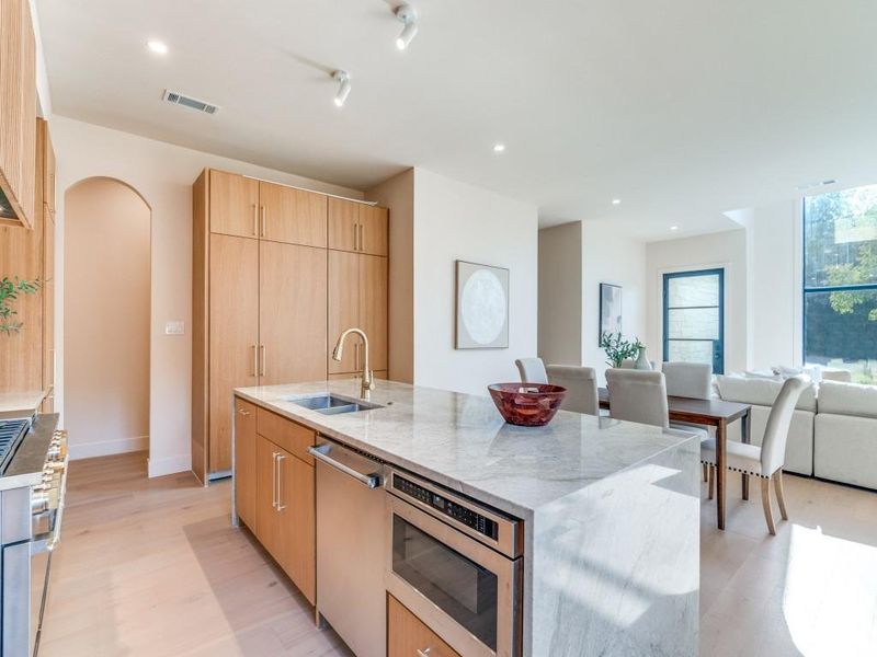 Contemporary Kitchen Contemporary Kitchen