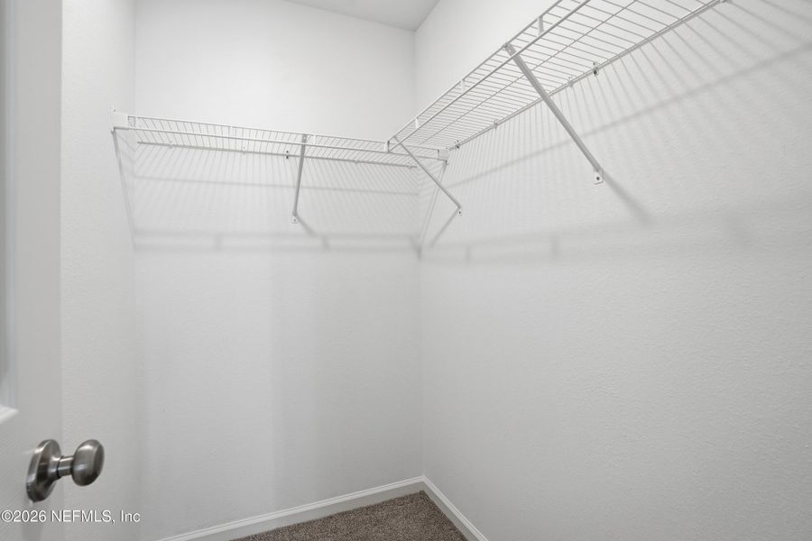 Spacious, unfurnished interior of a new home in , Jacksonville (Image 17).
