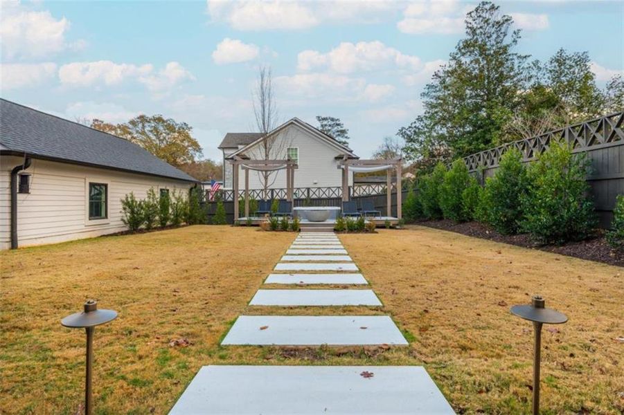 Community amenities in Barrington Place, Roswell (Image 46). Community amenities in Barrington Place, Roswell (Image 46).