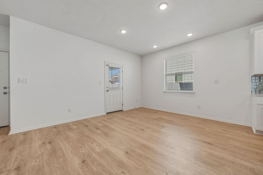 Spacious, unfurnished interior of a new home in Sage Hollow, Kyle (Image 22).