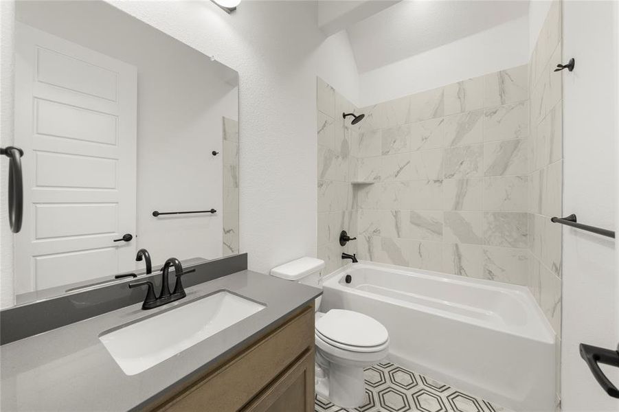 10. 130 Meadow - 2ND Bath 10. 130 Meadow - 2ND Bath