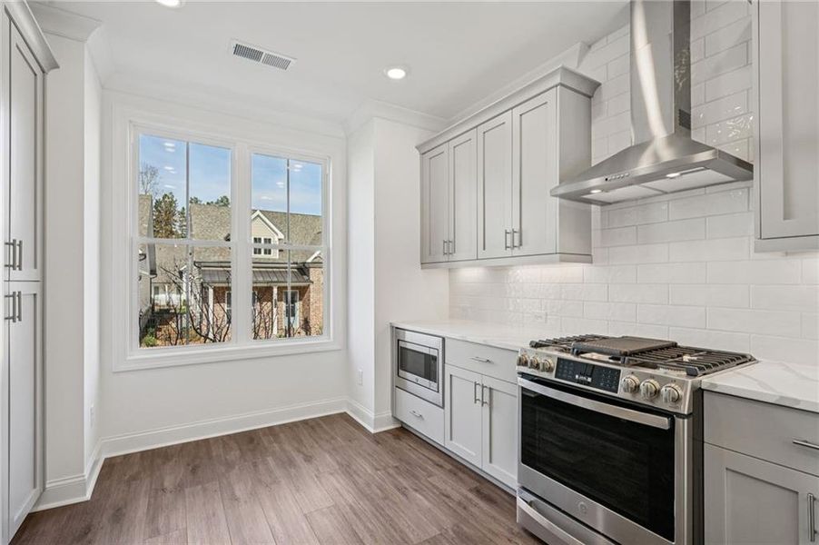 Furnished interior view inside a new home in Evanshire Townhomes, Duluth (Image 13).