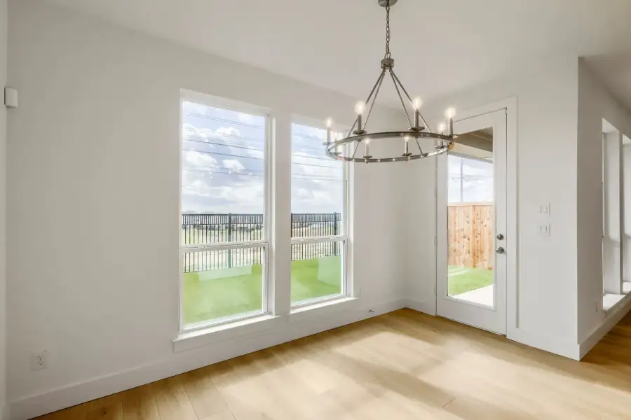 3156 Sir River - Dining Area