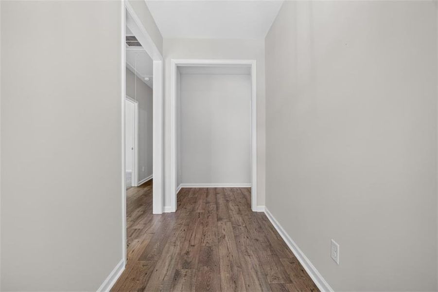 Spacious, unfurnished interior of a new home in , Athens (Image 40).
